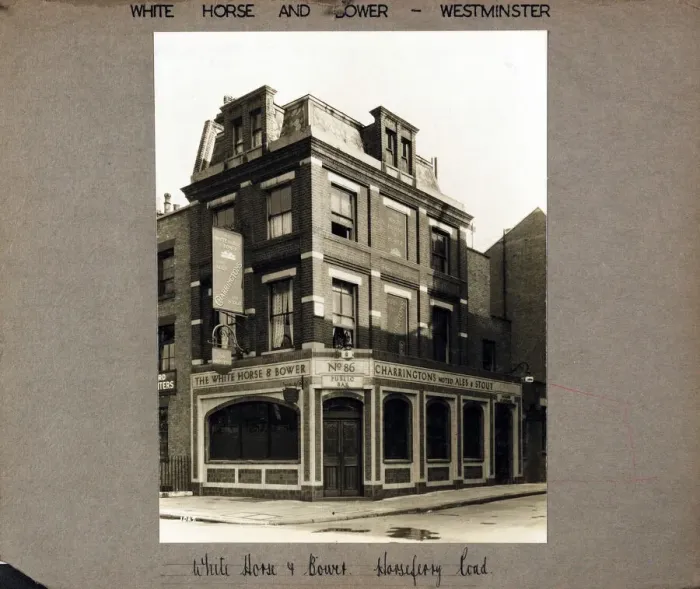 Framed Print : Photograph of White Horse & Bower PH, Westminster, London Framed Print : Photograph of White Horse & Bower PH, Westminster, London