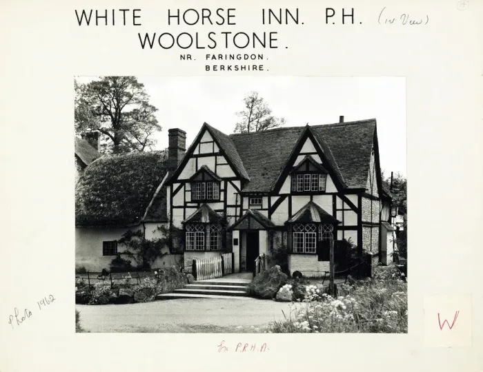 Framed Print : Photograph of White Horse Inn, Woolstone, Oxfordshire Framed Print : Photograph of White Horse Inn, Woolstone, Oxfordshire