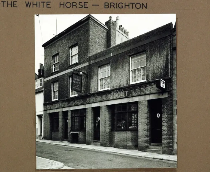 Framed Print : Photograph of White Horse PH, Brighton, Sussex Framed Print : Photograph of White Horse PH, Brighton, Sussex