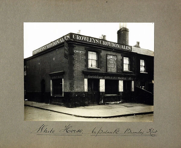 Photograph of White Horse PH, Bromley, Greater London