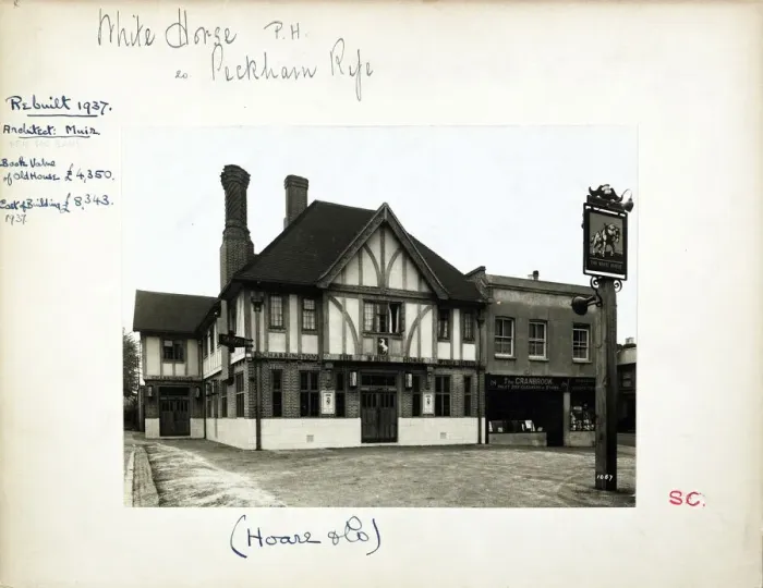 Framed Print : Photograph of White Horse PH, Peckham, London Framed Print : Photograph of White Horse PH, Peckham, London