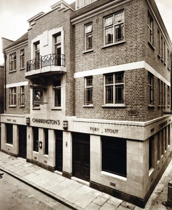 Framed Print : Photograph of White Horse PH, Soho (New), London Framed Print : Photograph of White Horse PH, Soho (New), London