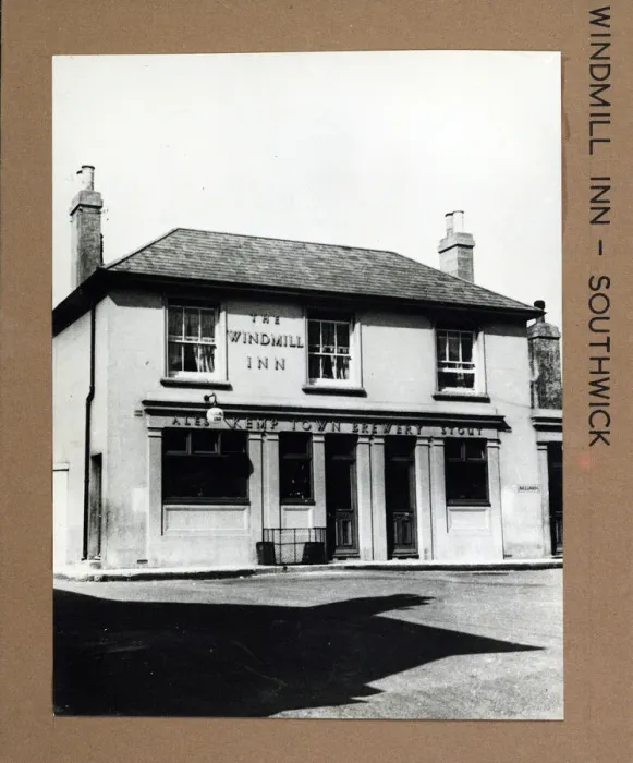 Framed Print : Photograph of Windmill Inn, Portsade, East Sussex Framed Print : Photograph of Windmill Inn, Portsade, East Sussex