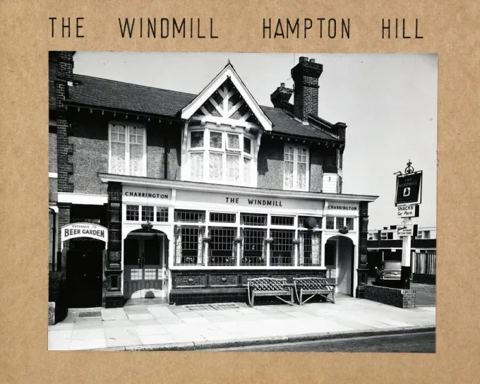 Framed Print : Photograph of Windmill PH, Hampton Hill, Greater London Framed Print : Photograph of Windmill PH, Hampton Hill, Greater London