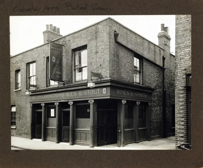 Framed Print : Photograph of Wolverley Arms, Bethnal Green, London Framed Print : Photograph of Wolverley Arms, Bethnal Green, London