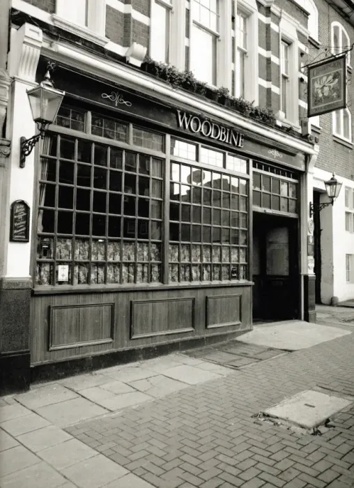 Framed Print : Photograph of Woodbine PH, Highbury, London Framed Print : Photograph of Woodbine PH, Highbury, London