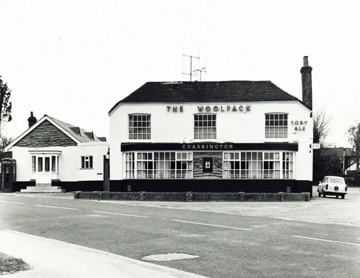 Framed Print : Photograph of Woolpack PH, Herstmonceux, Sussex Framed Print : Photograph of Woolpack PH, Herstmonceux, Sussex
