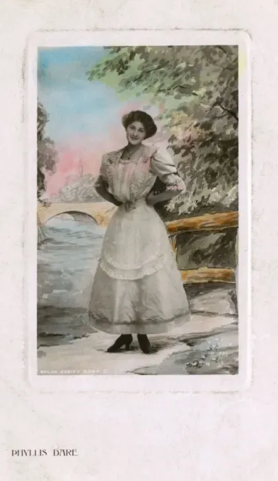 Framed Print : Phyllis Dare - English singer and stage actress Framed Print : Phyllis Dare - English singer and stage actress