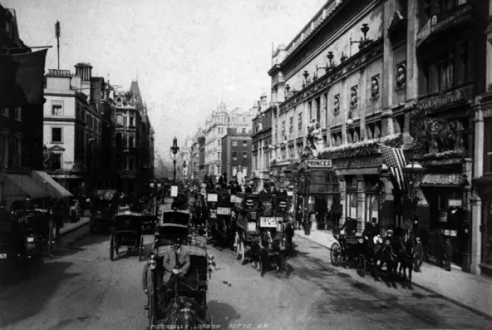 Framed Print : Piccadilly 1890S Framed Print : Piccadilly 1890S