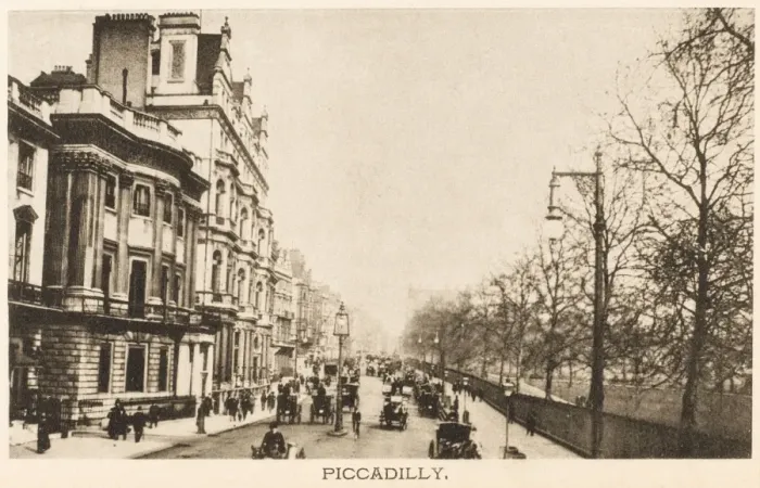 Framed Print : Piccadilly 1900 Framed Print : Piccadilly 1900