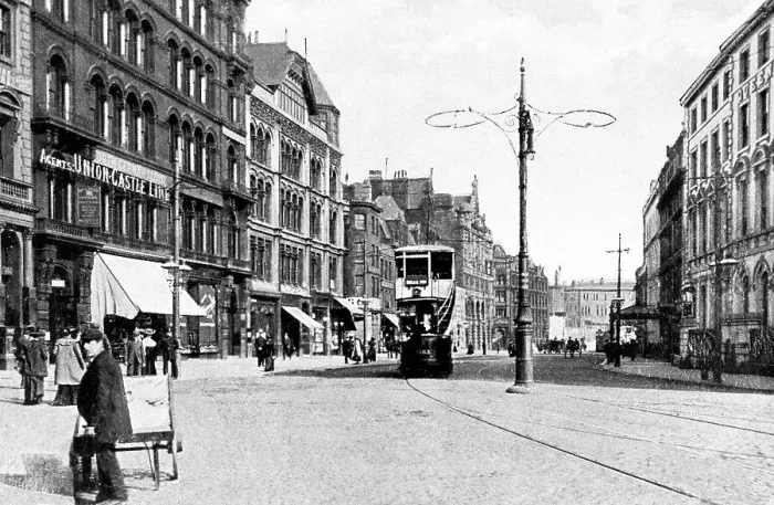 Framed Print : Piccadilly - towards London Road, Manchester Framed Print : Piccadilly - towards London Road, Manchester