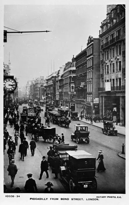 Framed Print : Piccadilly viewed from Bond Street, London Framed Print : Piccadilly viewed from Bond Street, London