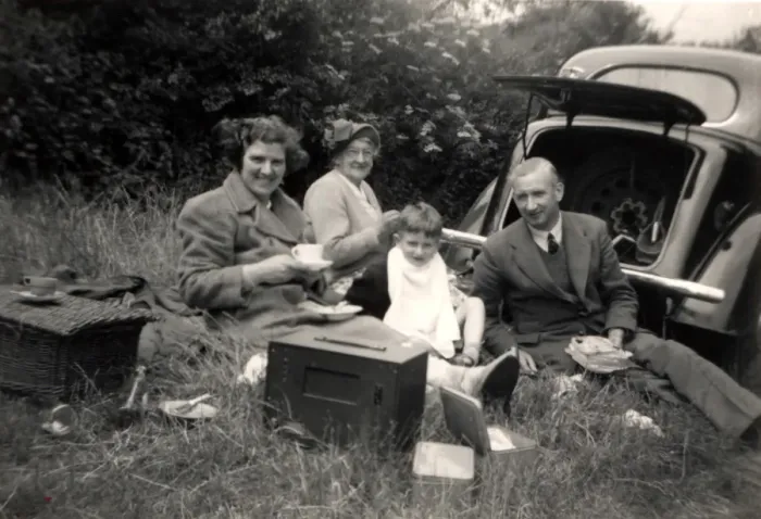 Framed Print : Picnic out of the boot of a Morris 8 E-series Framed Print : Picnic out of the boot of a Morris 8 E-series