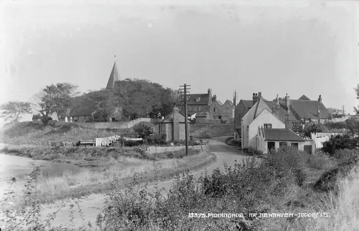 Framed Print : Piddinghoe Village Near Newhaven Framed Print : Piddinghoe Village Near Newhaven