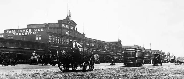 Framed Print : Pier 14, New York Docks, early 1900s Framed Print : Pier 14, New York Docks, early 1900s
