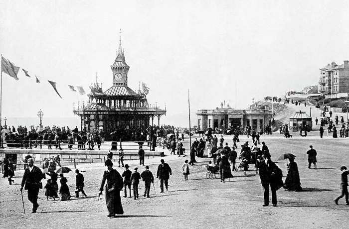 Framed Print : Pier Approach, Bournemouth Framed Print : Pier Approach, Bournemouth
