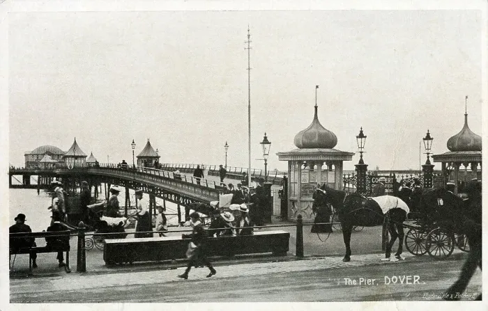 Framed Print : The Pier and Entrance, Dover, Kent Framed Print : The Pier and Entrance, Dover, Kent