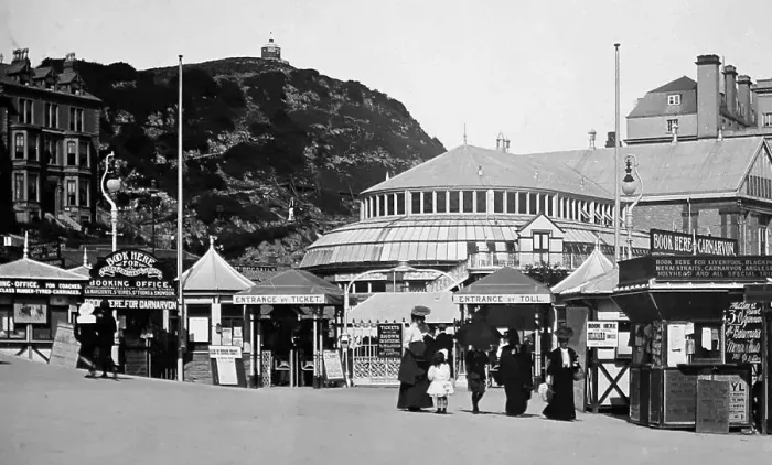 Framed Print : Pier entrance, Llandudno, showing the Camera Obscura