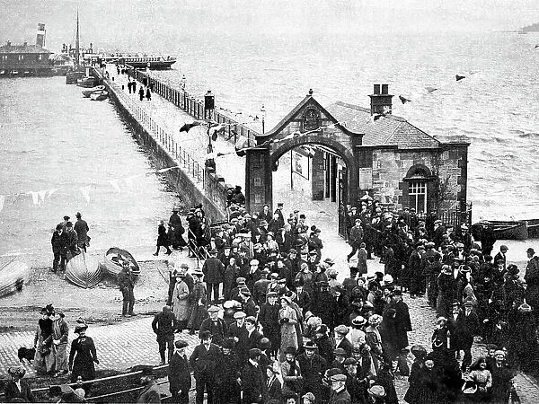The Pier, Helensburgh early 1900's