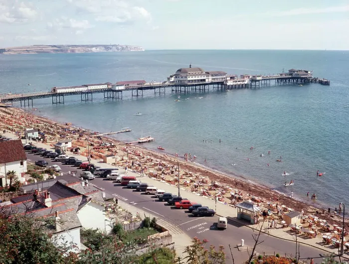 Framed Print : The pier and promenade, Shanklin, Isle of Wight Framed Print : The pier and promenade, Shanklin, Isle of Wight