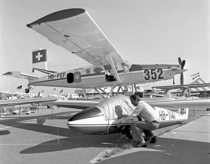 Framed Print : Pilatus PC-6 Turbo-Porter HB-FEF Framed Print : Pilatus PC-6 Turbo-Porter HB-FEF
