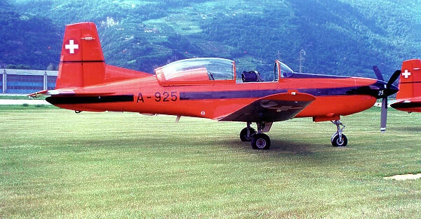 Pilatus PC-7 Turbo Trainer A-925