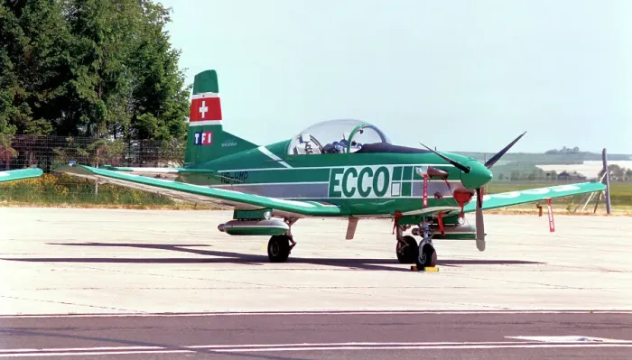 Framed Print : Pilatus PC-7 Turbo Trainer HB-HMP Framed Print : Pilatus PC-7 Turbo Trainer HB-HMP
