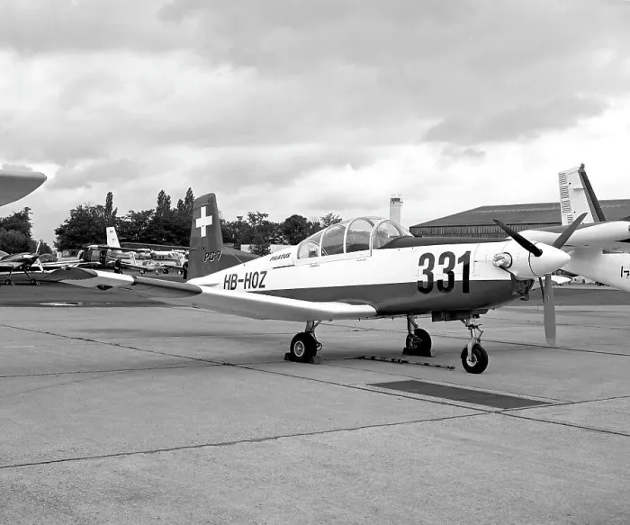 Framed Print : Pilatus PC-7 Turbo-Trainer HB-HOZ Framed Print : Pilatus PC-7 Turbo-Trainer HB-HOZ