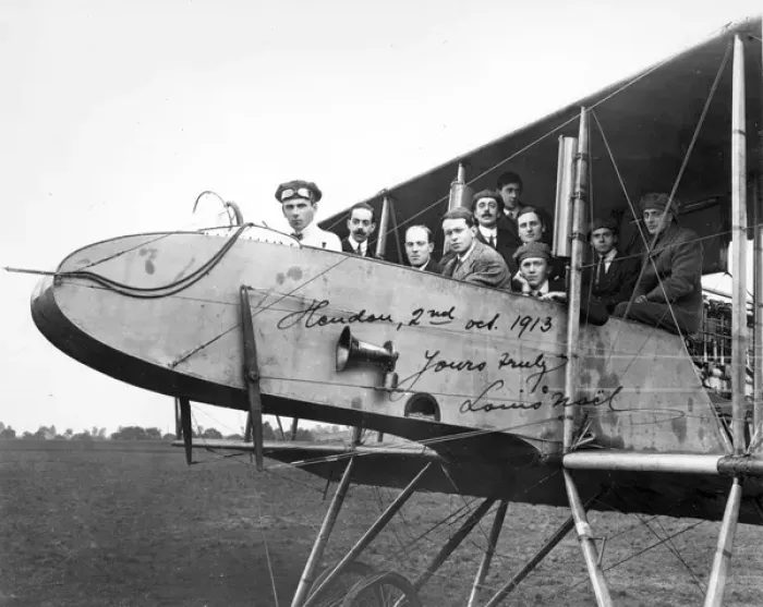 Framed Print : Pilot Louis Noel in the Grahame-White Type 10 Charabanc Framed Print : Pilot Louis Noel in the Grahame-White Type 10 Charabanc