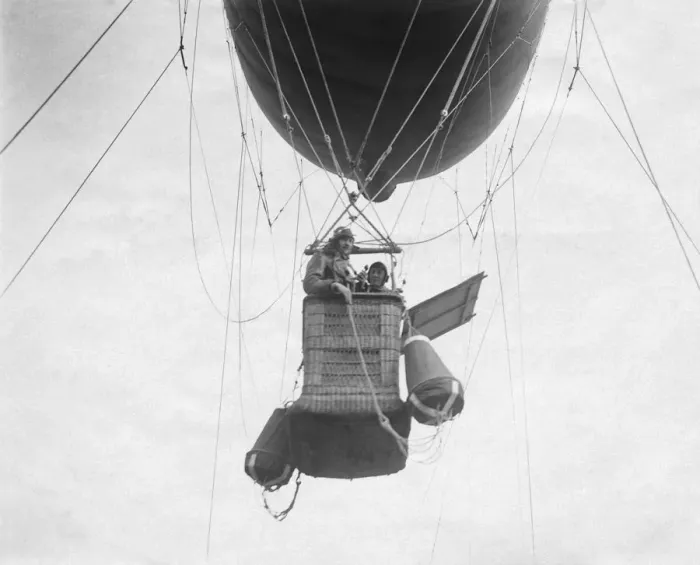 Framed Print : Pilot and Observer in the Basket of an Allied Observatio? Framed Print : Pilot and Observer in the Basket of an Allied Observatio?