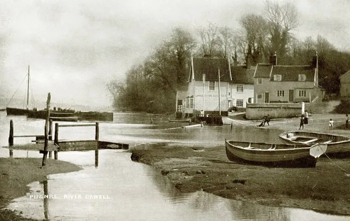 Framed Print : Pin Mill, River Orwell, Suffolk Framed Print : Pin Mill, River Orwell, Suffolk
