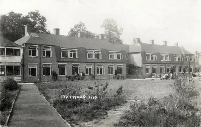 Framed Print : Pinewood Sanatorium, Wokingham, Berkshire Framed Print : Pinewood Sanatorium, Wokingham, Berkshire