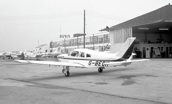 Piper Cherokee Arrow III G-BEOH