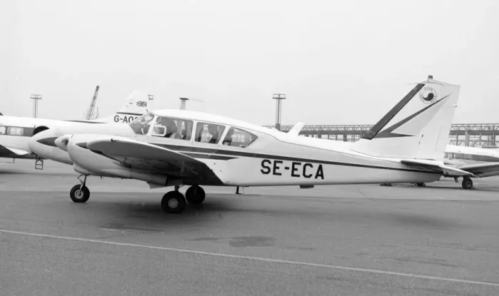Framed Print : Piper PA-23-250 Aztec B SE-ECA Framed Print : Piper PA-23-250 Aztec B SE-ECA