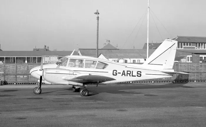 Framed Print : Piper PA-23-250 Aztec G-ARLS Framed Print : Piper PA-23-250 Aztec G-ARLS