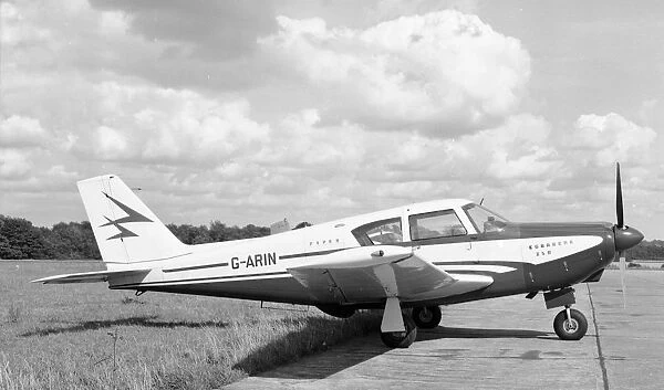Piper PA-24-250 Commanche G-ARIN