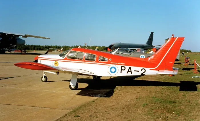 Framed Print : Piper PA-28 Cherokee Arrow II PA-2 Framed Print : Piper PA-28 Cherokee Arrow II PA-2