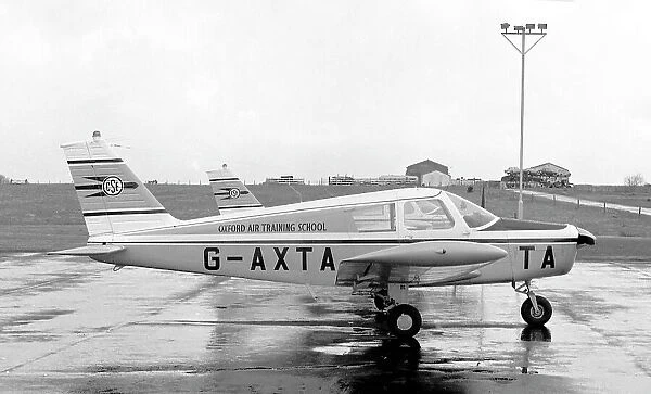 Piper PA-28 Cherokee G-AXTA