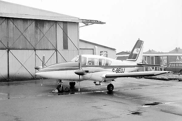 Piper PA-E23 Aztec G-BEUJ