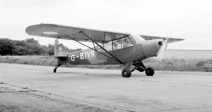 Framed Print : Piper Super Cub G-BIYR Framed Print : Piper Super Cub G-BIYR