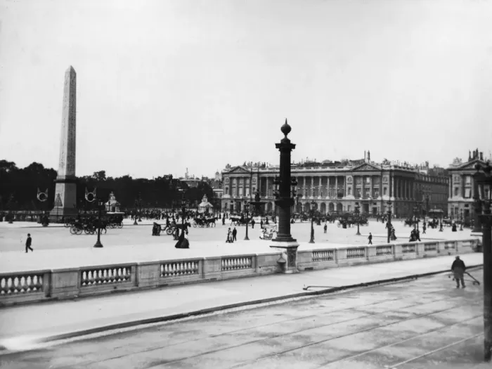 Framed Print : Place de la Concorde, Paris, France Framed Print : Place de la Concorde, Paris, France