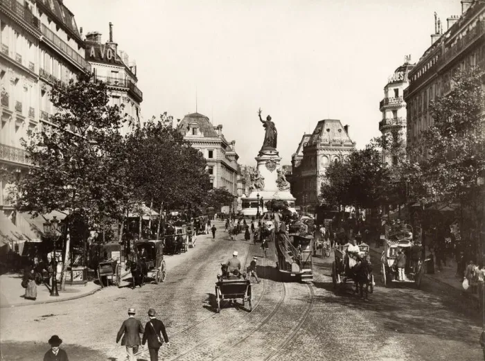 Framed Print : Place de la Republique, Paris, France Framed Print : Place de la Republique, Paris, France
