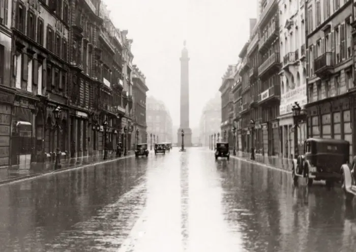 Framed Print : Place Vendome in the rain, Paris, c. 1930 Framed Print : Place Vendome in the rain, Paris, c. 1930