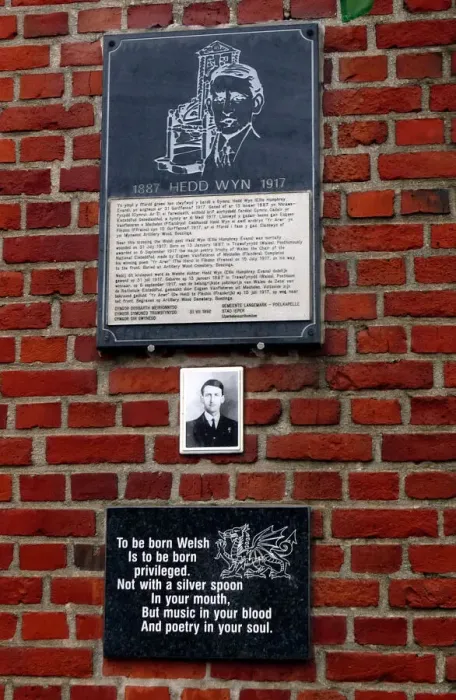 Framed Print : Plaque to Welsh poet Hedd Wyn, Iron Cros, Pilkem Ridge