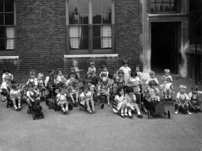 Framed Print : Playground scene, Junior School, East End of London Framed Print : Playground scene, Junior School, East End of London