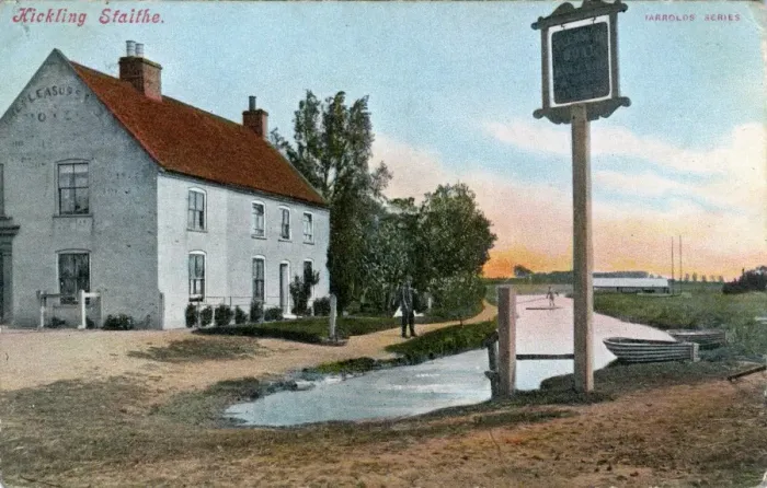 Framed Print : The Pleasure Boat Inn, Hickling Heath, Norfolk Framed Print : The Pleasure Boat Inn, Hickling Heath, Norfolk