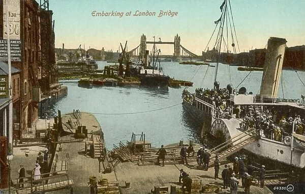Pleasure Steamer London Bridge