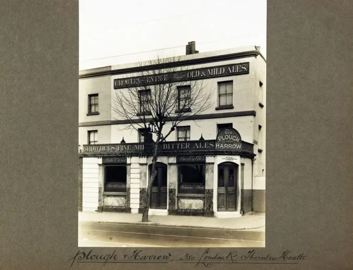 Framed Print : Plough & Harrow PH, Thornton Heath, Greater London Framed Print : Plough & Harrow PH, Thornton Heath, Greater London