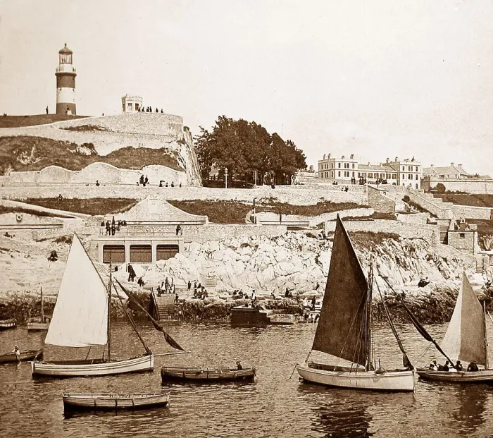 Framed Print : Plymouth Hoe Framed Print : Plymouth Hoe