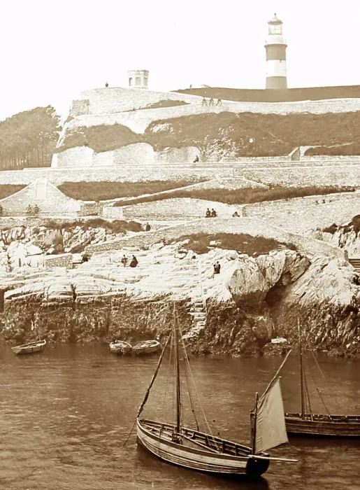 Framed Print : Plymouth Hoe, Victorian period Framed Print : Plymouth Hoe, Victorian period